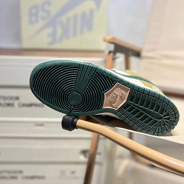堀米ダンク偽物 ナイキ SB ダンク ロー 堀米雄斗 アスパラガス 2025年春 HF8022-300