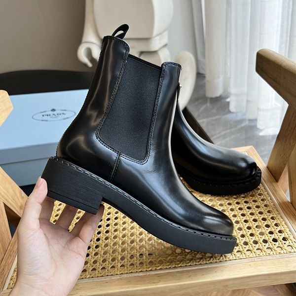 ☆24SS☆関税込【プラダ】ブラッシュドレザーアンクルブーツ 激安 F0002