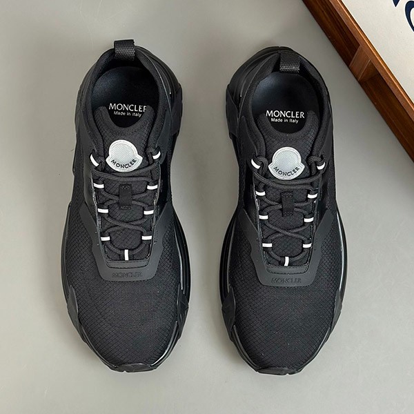超希少！モンクレール TRAILGRIP LITE 2スニーカー n級品 mou74400