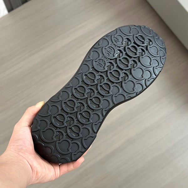 超希少！モンクレール TRAILGRIP LITE 2スニーカー n級品 mou74400