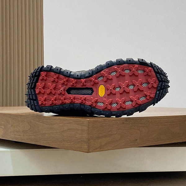 争奪戦 モンクレール Trailgrip Apres n級品 スニーカー mox70906