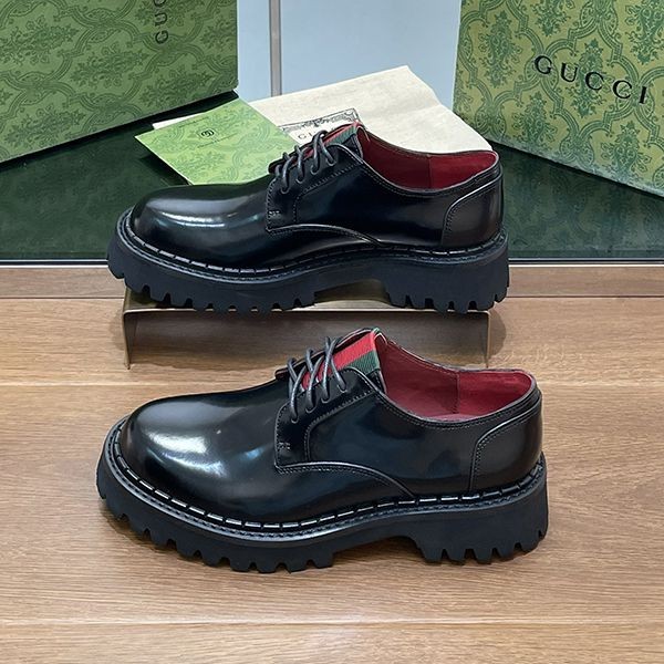 激安価格！完全必至 グッチ ウェブ メンズ レースアップシューズ 偽物 gum82512