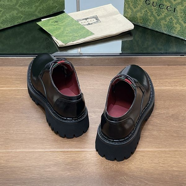 激安価格！完全必至 グッチ ウェブ メンズ レースアップシューズ 偽物 gum82512