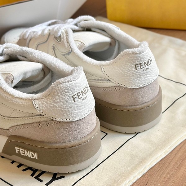 大人気!フェンディ マッチ スニーカー ロゴ コピー商品 feq13689