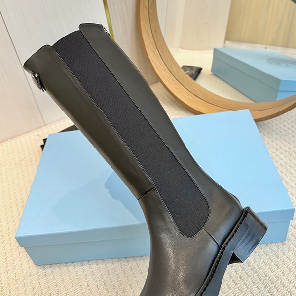 秋冬大セール プラダ n級品 ブラッシュドレザーx Re-Nylon ブーツ puo59858