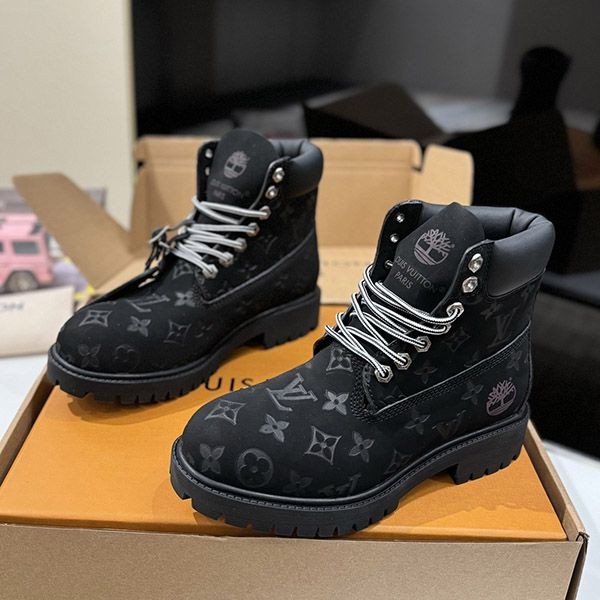 入手困難 ルイヴィトン × Timberland 6インチブーツ vux92960
