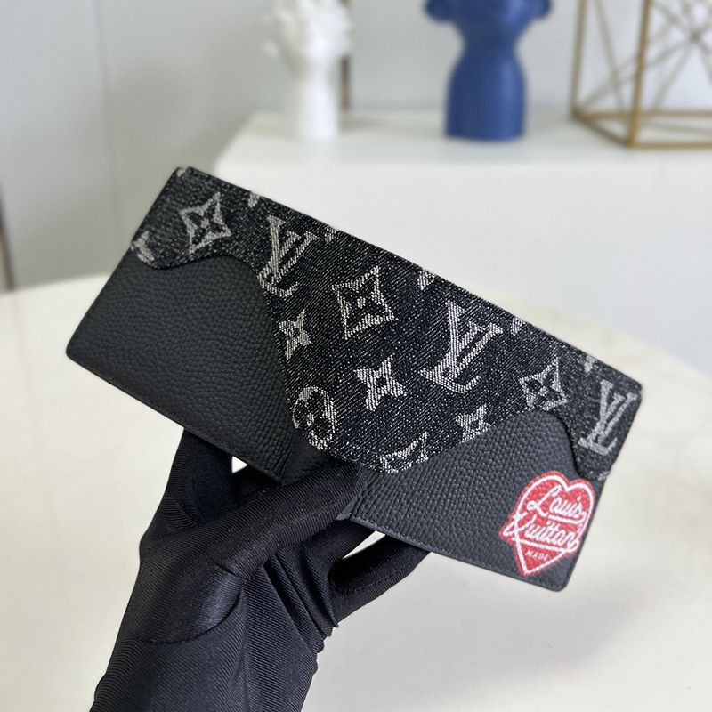 21AW【ルイヴィトン】ポルトフォイユ・スレンダー NIGO 偽物 M81020