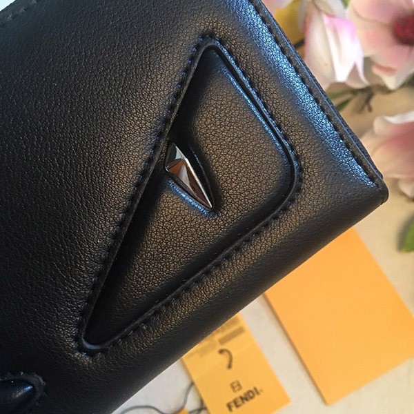 フェンディ バッグ バグズ 偽物 ブラックレザー 長財布 fee30631