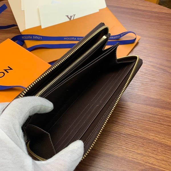 送料込 ルイヴィトン ジッピーウォレット 偽物 長財布 M60015