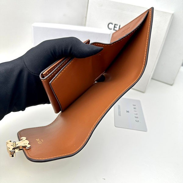 大人気！セリーヌ スモール トリオンフウォレット コピー Ceo73284