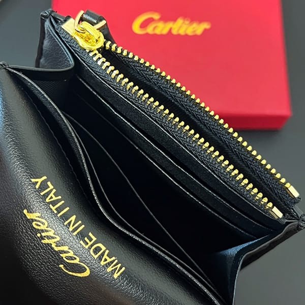★追跡付き発送で安心カルティエ 偽物 ガーランド ドゥ 三つ折り ミニ 財布 L3001736