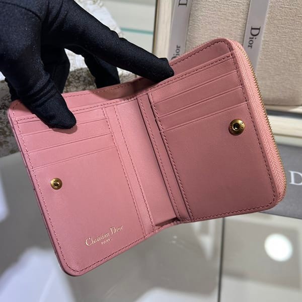ブティック♪レディディオール VOYAGEUR スモール ジップコインケース 偽物 deh88636