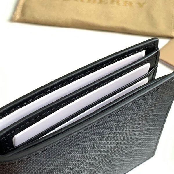 バーバリー チェック レザー 財布 偽物 Bay71802