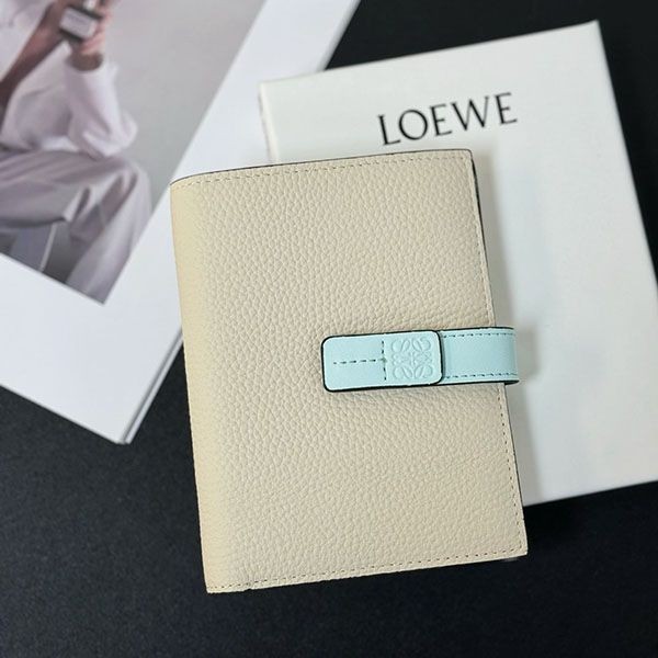 入手困難 ロエベ 折り財布 コンパクトウォレット lom65020