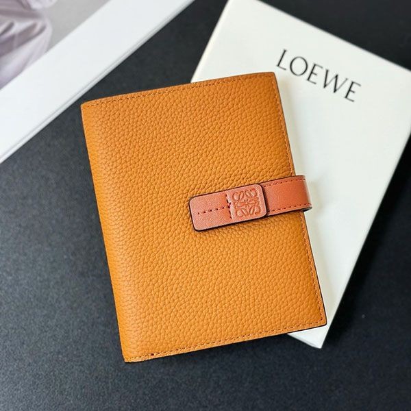 入手困難 ロエベ 折り財布 コンパクトウォレット lom65020
