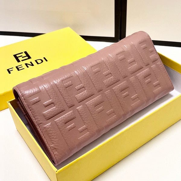 使い勝手良しフェンディ バゲットコンチネンタル 財布 スーパーコピー fex78841