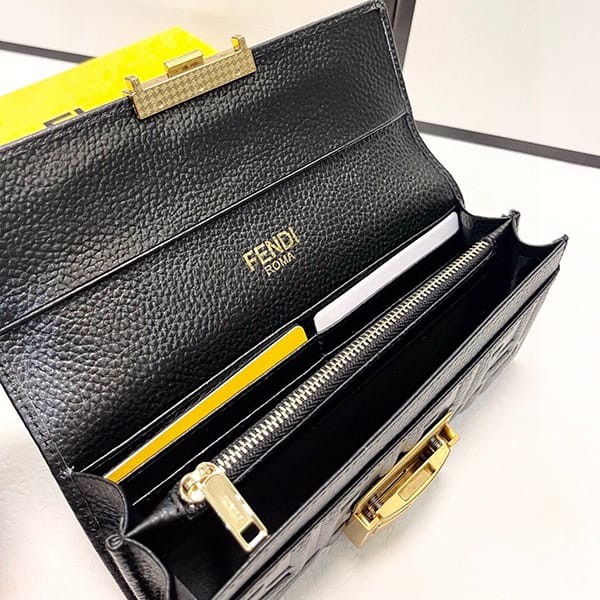 争奪戦フェンディ バゲットコンチネンタル 財布 スーパーコピー fei04019