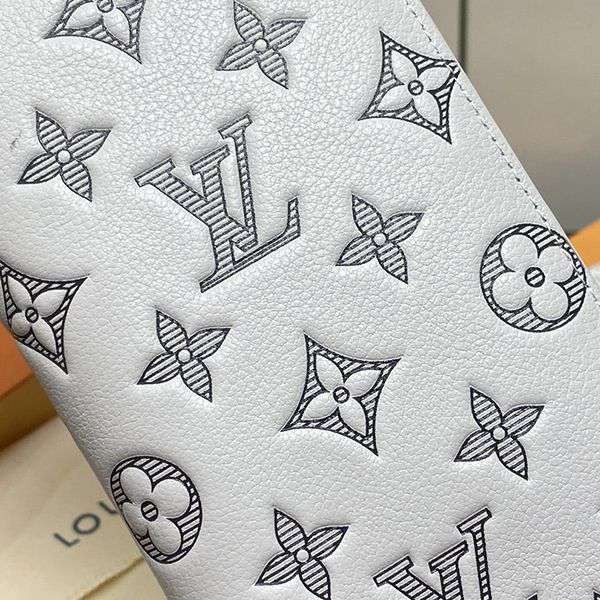 お洒落に♪ルイヴィトンモノグラム 長財布 N級品&ホワイト M83382