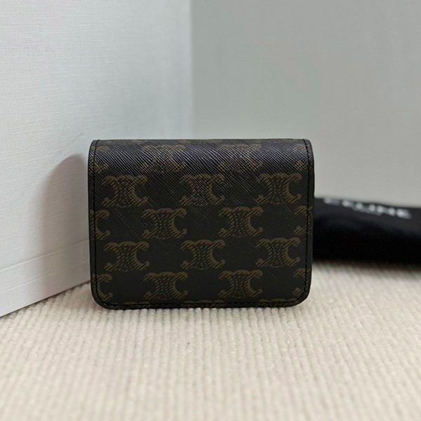 シック♪贈り物にも セリーヌ トリオンフキャンパス２つ折り財布 激安 10K622CQH04LU