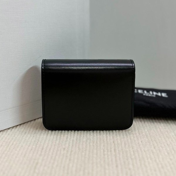 ★日本!!人気！セリーヌ コピー Triomphe カーフスキン コンパクトウォレット 財布 10K623DPV