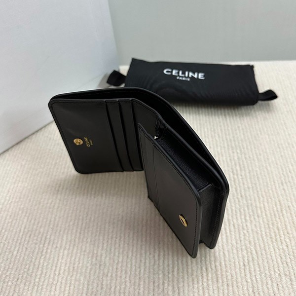 ★日本!!人気！セリーヌ コピー Triomphe カーフスキン コンパクトウォレット 財布 10K623DPV