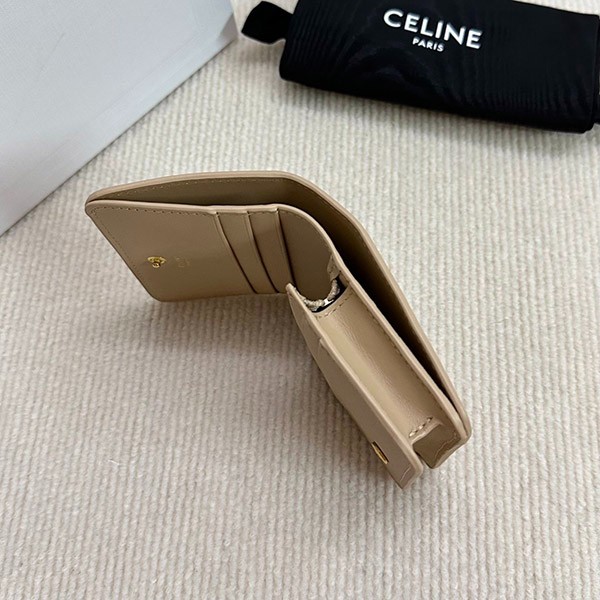 超希少！セリーヌ トリオンフ コンパクトウォレット ヌード 財布 偽物 10K623DPV03ND