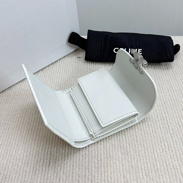 セリーヌ スモールウォレット トリオンフ 偽物 Cey50743