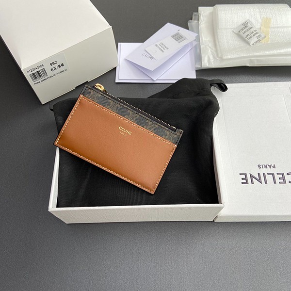 お財布としても♡小バッグ用に♪セリーヌ カードケース コピー トリオンフ Ceb57685