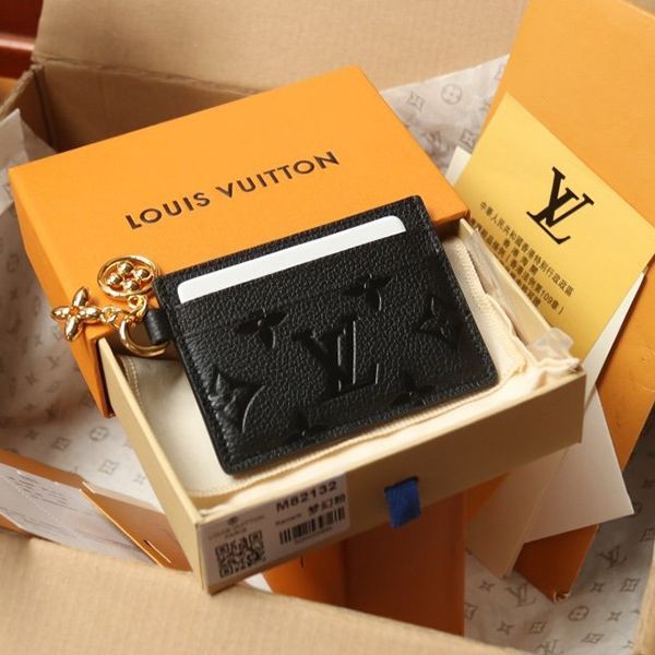 【ルイヴィトン】カードケース N級品 ポルトカルトLVチャーム M82132