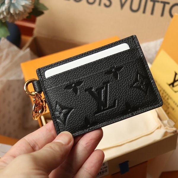 【ルイヴィトン】カードケース N級品 ポルトカルトLVチャーム M82132