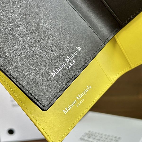 新作入手困難 マルジェラ 財布 偽物 カードケース Mab39644