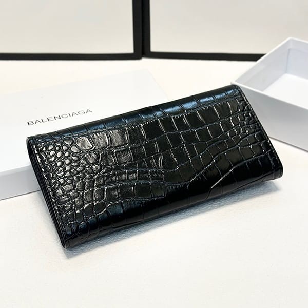 送料込バレンシアガ レプリカ コンチネンタル ウォレット クロコダイル型押し baq34558