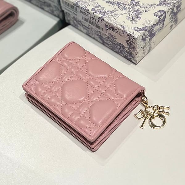 大人気!ディオール カナージュ ラムスキン ミニ財布 レプリカ 3色 dew14422