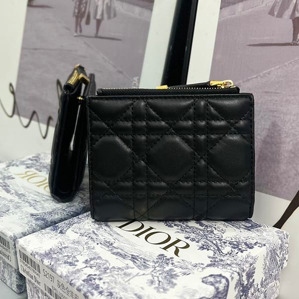 稀少ディオール カロ CARO ダリア 2つ折り財布 レプリカ カナージュ dea91963