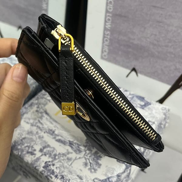 稀少ディオール カロ CARO ダリア 2つ折り財布 レプリカ カナージュ dea91963
