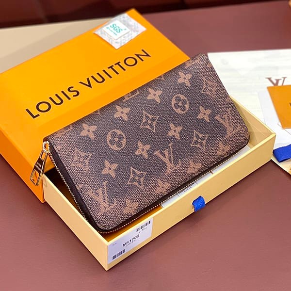 最新でオシャレルイヴィトン 長財布 モノグラム ジッピーウォレット コピー vud78841