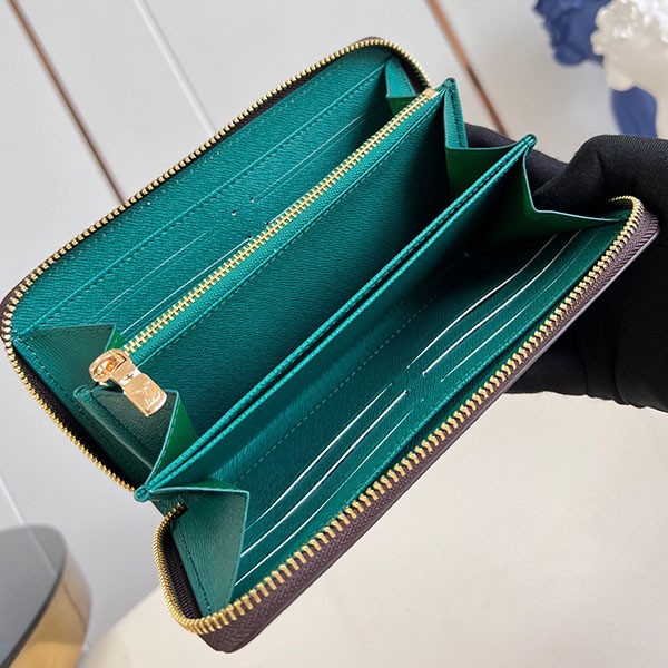 限定 うさぎ♪ルイヴィトン ジッピーウォレット モノグラム 長財布 偽物 M83689