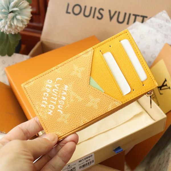 大人気！ルイヴィトン フラグメントケース 財布 コピー M12660