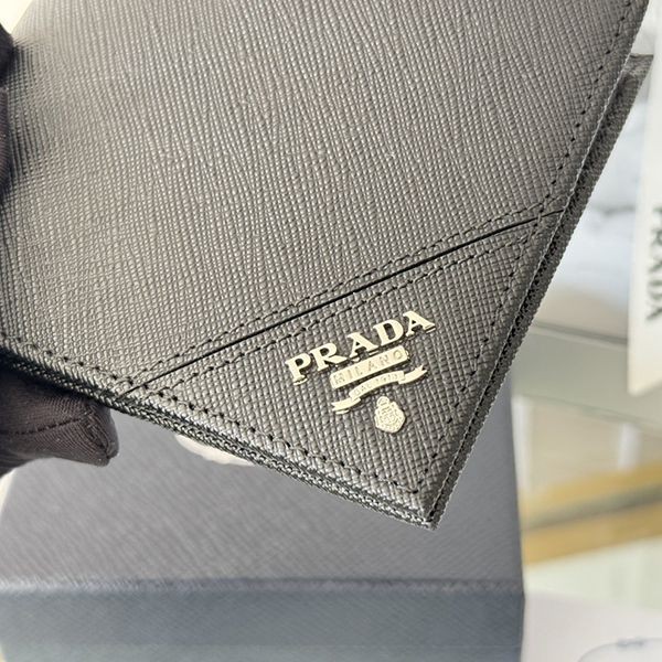 特別なシーンでの上品なアクセントに☆プラダ☆ロゴウォレット コピー puz10989