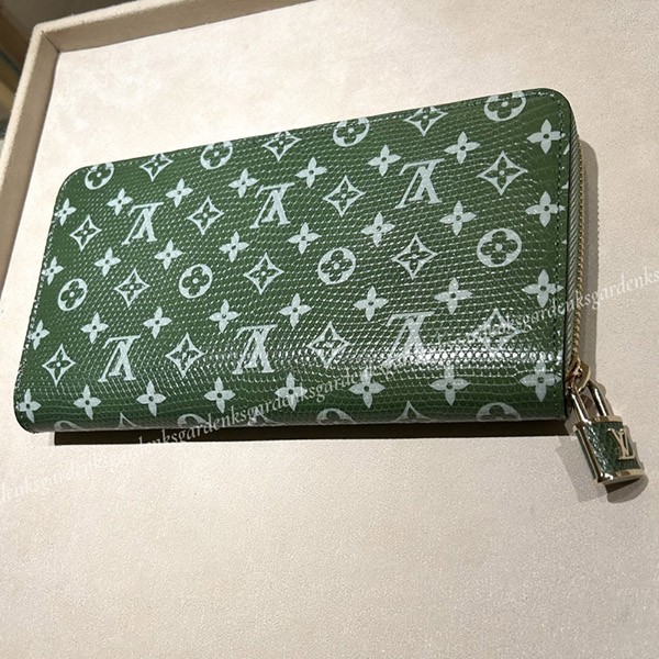 希少！すぐ届く！ルイヴィトン LV リザード ジッピーウォレット 南京錠付き N96955