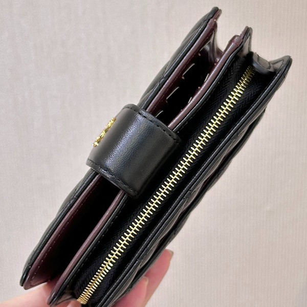 シンプルなデザイン♪【シャネル コピー】パスポートケース 4色 shr44942