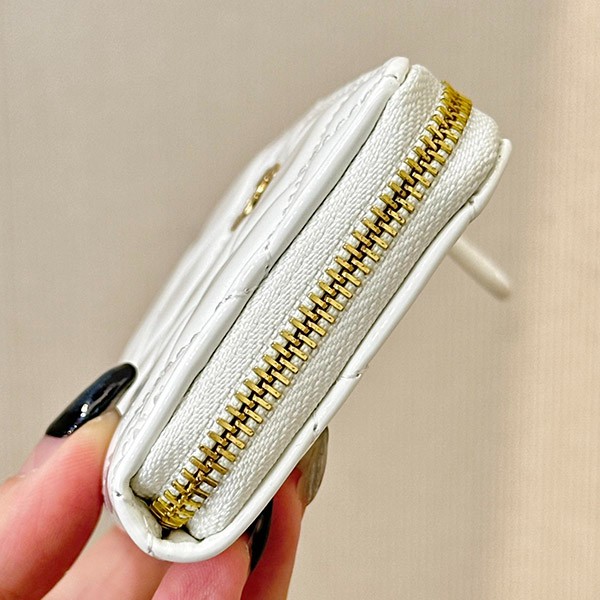 【定番&大人気♪】シャネル ジップコインパース 折りたたみ財布 偽物 shw72378