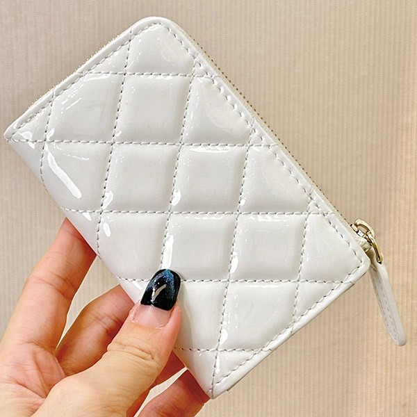 【定番&大人気♪】シャネル ジップコインパース 折りたたみ財布 偽物 shw72378