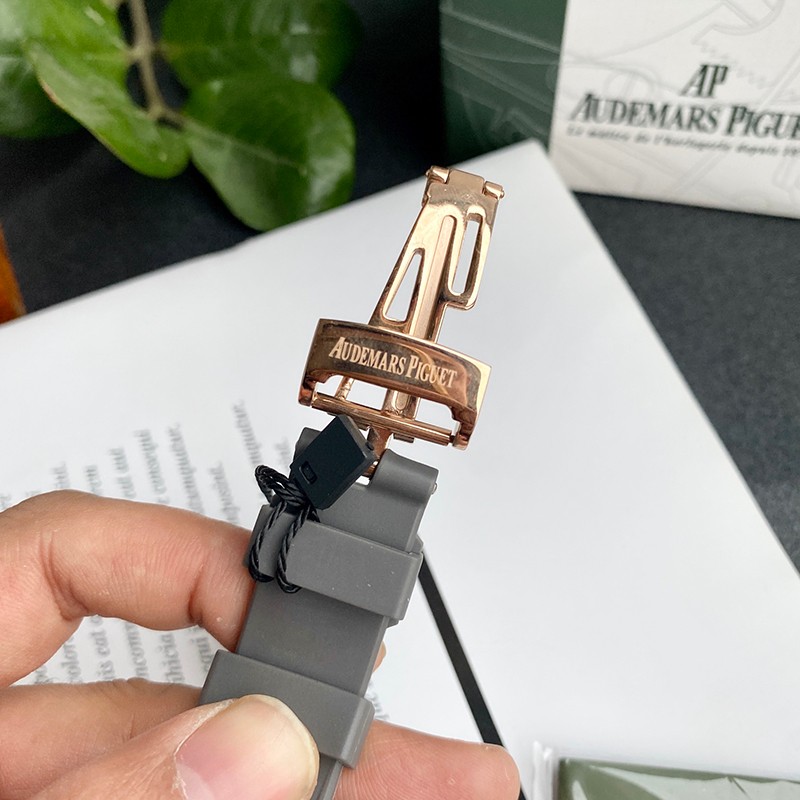 大人気!!新色 オーデマピゲ ロイヤルオーク 偽物 ダイヤモンド クロノ 37mm 26231OR.ZZ.D003CA.01