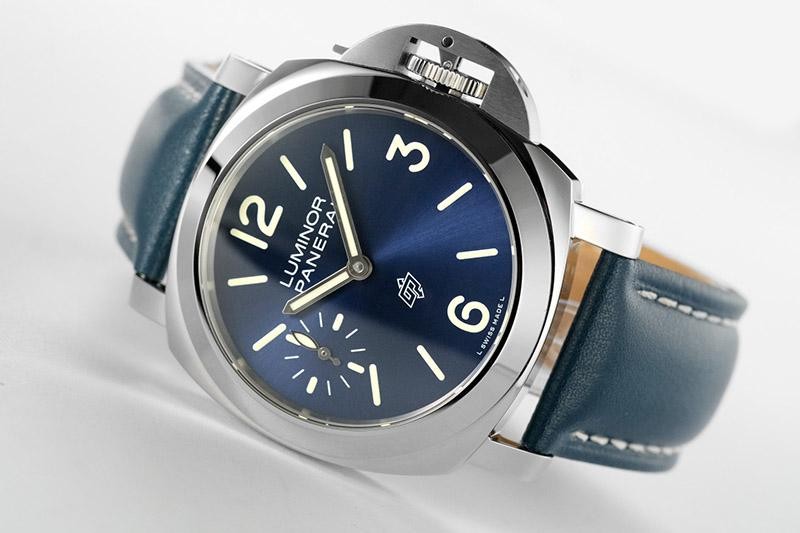 一目惚れ♪パネライ ルミノール コピーカーフストラップ 44mm pal29604