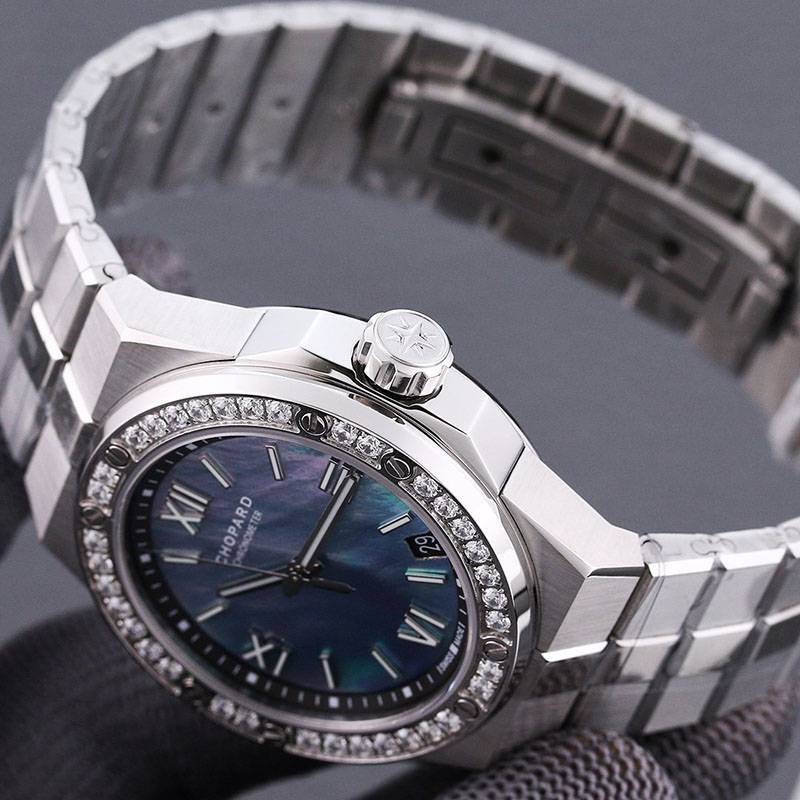 稀少ショパール アルパイン イーグル 偽物 41MM 3色 shv88696