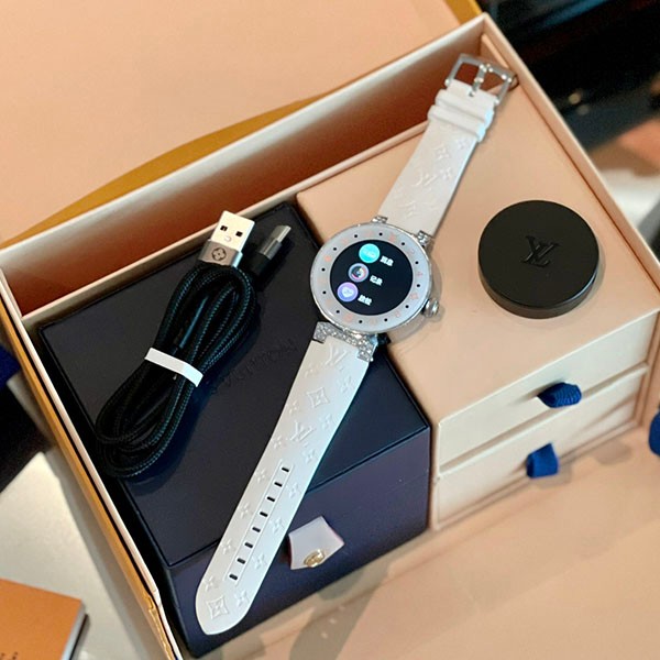 超話題!ルイヴィトン スマートウォッチ コピー フルタッチスクリーン 42mm 人気 vun58304