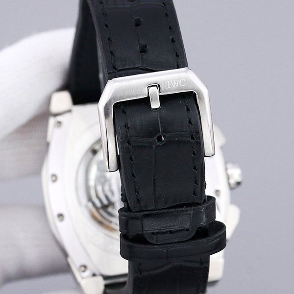《大人気》IWC スーパーコピー ダ・ヴィンチ クロノグラフ ブラック文字盤 IW37642