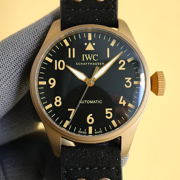送料無料 IWC コピー ビッグ パイロット ウォッチ 43 レーシンググリーン メンズ IW329306