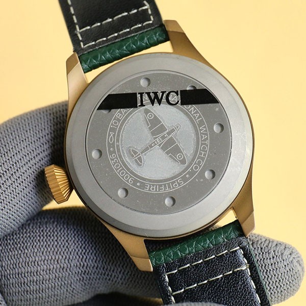 送料無料 IWC コピー ビッグ パイロット ウォッチ 43 レーシンググリーン メンズ IW329306